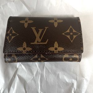 Louis Vuitton Brown Damier 6- Leather Wallet & 6-Key Holder